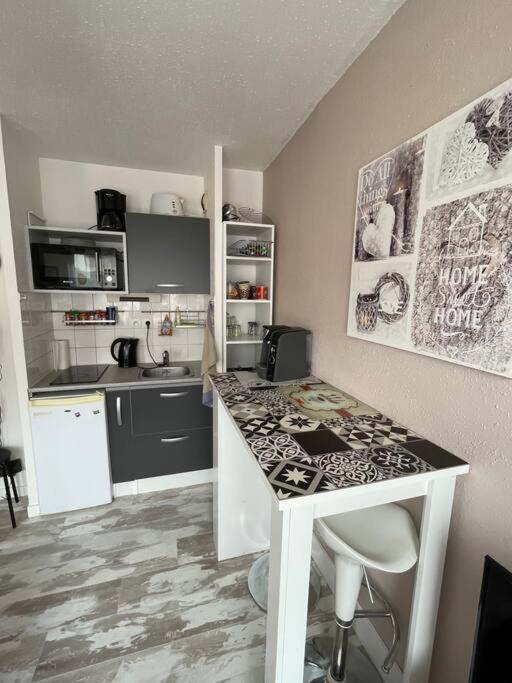 Brest Saint-Marc : Appart T1 Bis Bien Situe Wifi Dış mekan fotoğraf